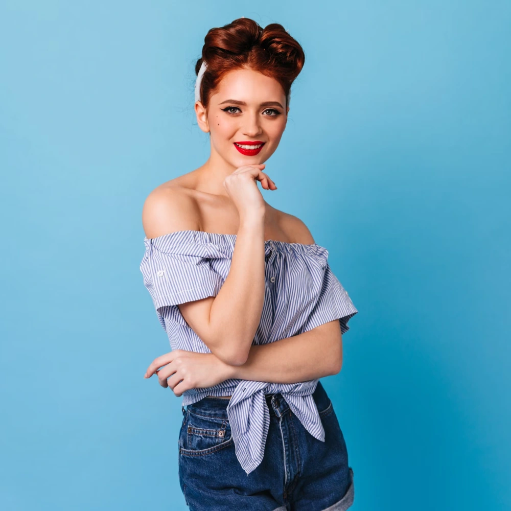 Pullover T-shirt and Leg Shorts